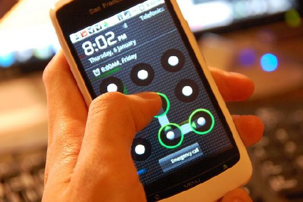 研究揭示手機(jī)用戶解鎖圖形設(shè)置習(xí)慣 你中槍了嗎？