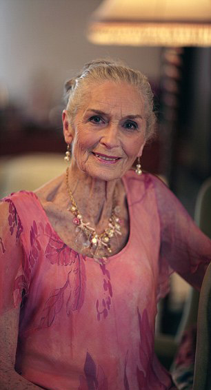 87歲超模：模特姑娘們，別擺臭臉了！