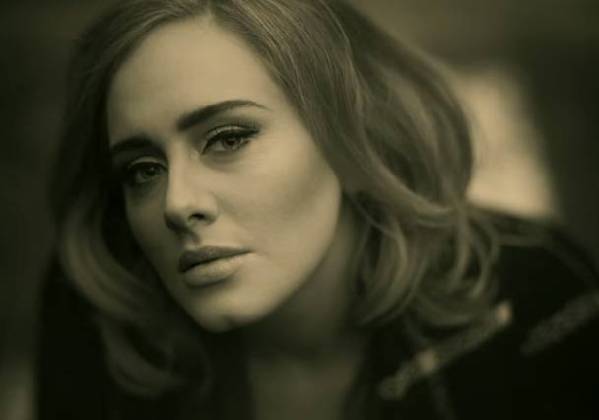 阿黛爾強(qiáng)勢回歸，新歌刷新瀏覽量紀(jì)錄