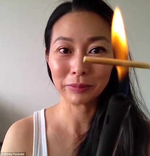 吸唇、蠟筆妝、火燒發(fā)梢……2015國(guó)外女性奇葩化妝術(shù)盤(pán)點(diǎn)