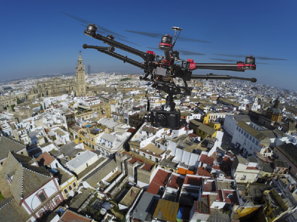 顛覆傳統(tǒng)“視界觀”的“無人機航拍”