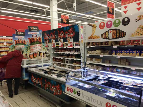 歐洲春節(jié)年味足 慶?；顒?dòng)嗨翻天