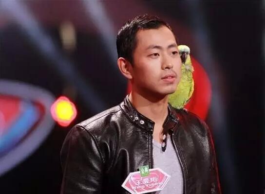 像最強(qiáng)大腦“水哥”這樣的神級人物，要用怎樣的英文詞來形容