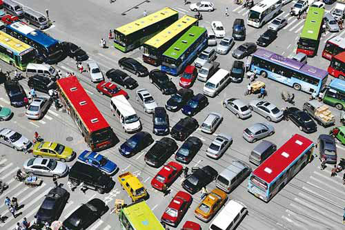 “擁堵費”要動真格，說說“交通擁堵”