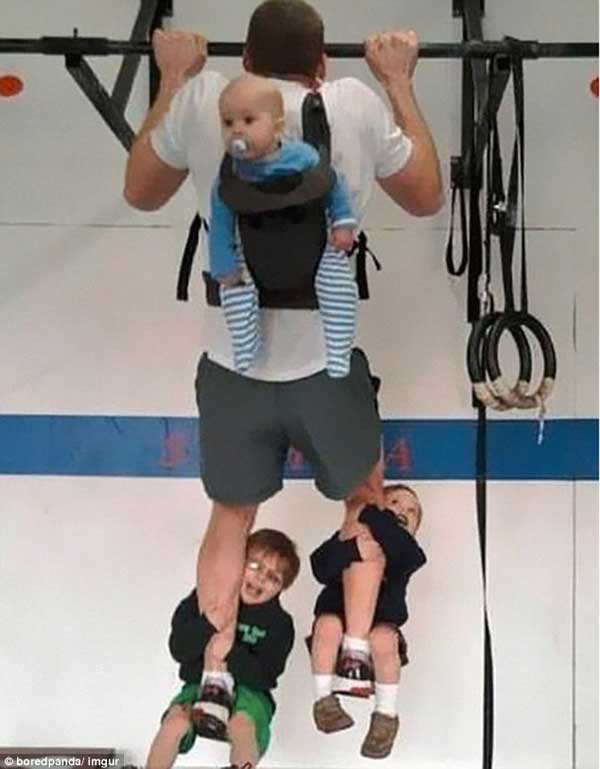 爸爸帶娃不靠譜？逗比奶爸帶娃爆笑瞬間(組圖)