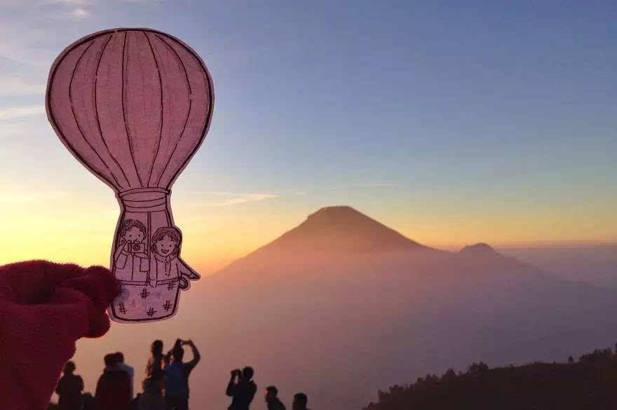 旅行時(shí)怎么秀恩愛(ài)更有新意？除了自拍還可以這么玩（組圖）