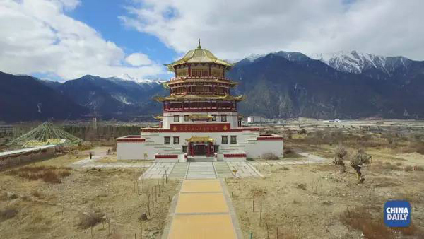 小康之路：他們曾經(jīng)是伐木人，如今卻成了護林員和藏香廠老板丨解碼中國