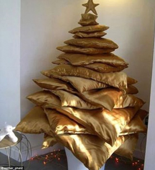 還在擺放傳統(tǒng)的圣誕樹(shù)？快來(lái)試試圣誕“枕”、圣誕“書(shū)”和圣誕“花”！