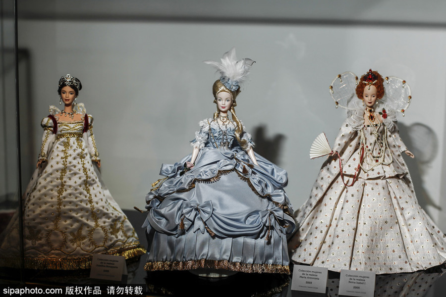 從公主到明星種類俱全 西班牙芭比娃娃展覽一圓少女兒時(shí)夢(mèng)（組圖）