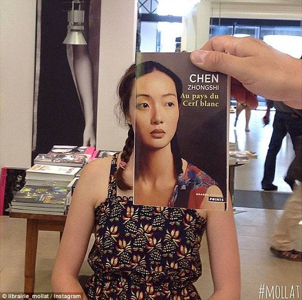 這才是“臉書”：法國(guó)書店店員拍攝創(chuàng)意照（組圖）