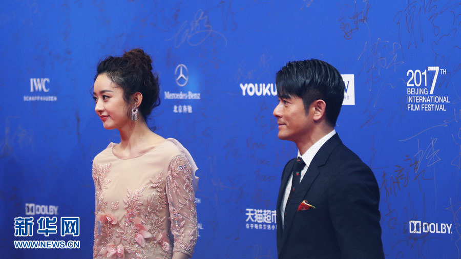 第七屆北京國(guó)際電影節(jié)開幕 “達(dá)康書記”走紅毯（組圖）