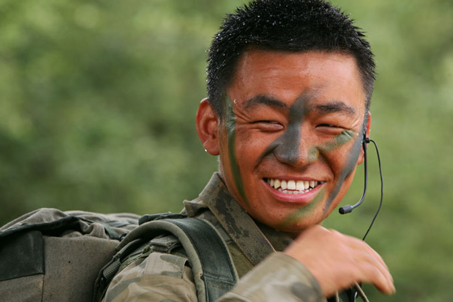 制服誘惑：國內(nèi)演員誰穿軍裝最有范兒？（組圖）