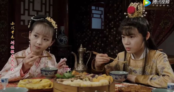 小戲骨版《紅樓夢》演技炸裂，眼角眉梢都是戲，哪個萌娃最得你心？