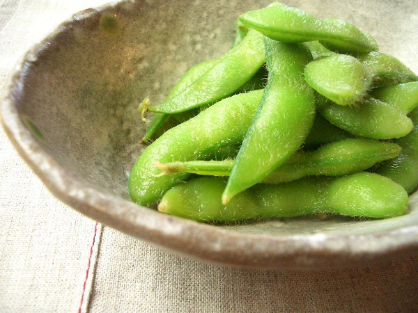 究竟吃什么對頭發(fā)好呢？這10種食物助你解決脫發(fā)煩惱