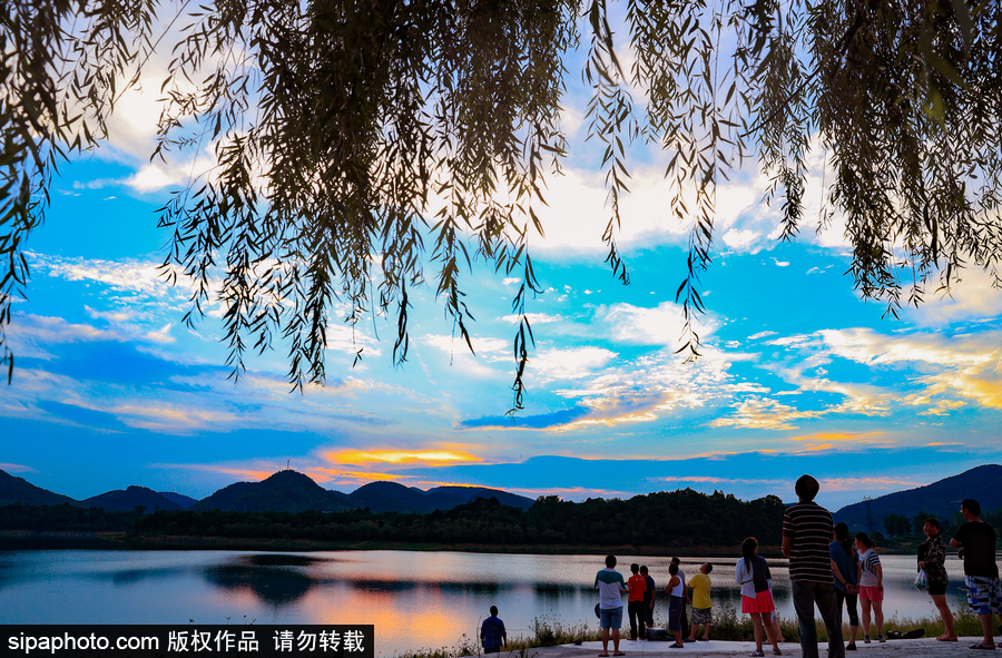 藍(lán)天白云刷屏！盤點風(fēng)清日朗的絕美風(fēng)光 為眼睛降溫