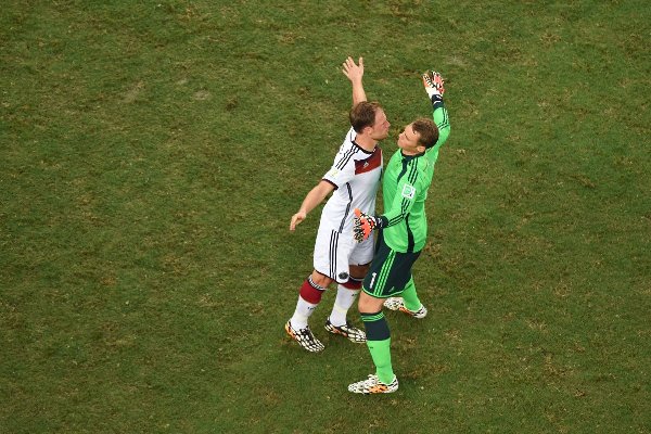 球進(jìn)了！Goooooal！世界杯慶祝方式大盤點(diǎn)（組圖）