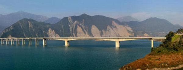 Sichuan becoming traffic hub of W China