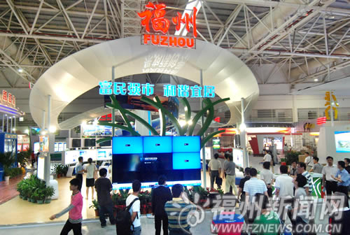 6·18福州館布展完畢　榕樹的造型突出省會(huì)特色