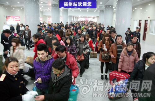 榕迎來節(jié)后客流高峰　南鐵29日計劃開行74趟臨客