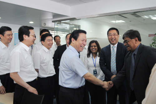 Liang Baohua visited Huaqiao