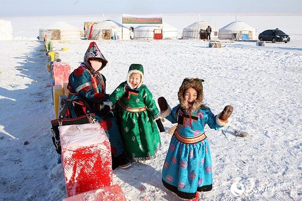 Explore a frozen world in Hulunbuir grassland