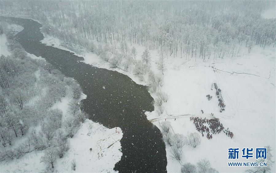 Snowstorms cause firefighters to withdraw