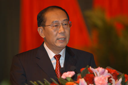 十一屆全國(guó)人大代表、本溪市長(zhǎng) 冮瑞訪談