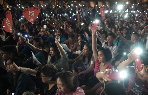 Expert: Risk of complacency for HK, Macao, Taiwan