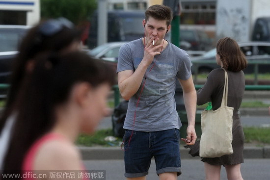 Should smokers pay more for health insurance?