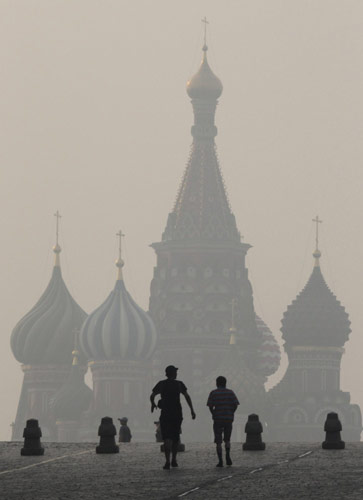 Russia declares emergency as wildfires kill 34
