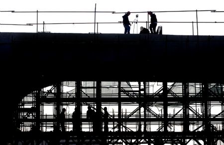 Zhengzhou Yellow River highway &railway dual-use bridge underway