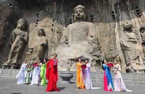 Qixi Festival activity held at Longmen Grottoes