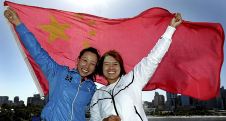 Li Na stuns Venus to reach Australian Open semis