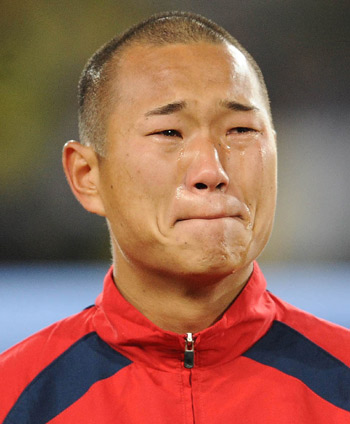 Tearful DPRK player lights up stadium