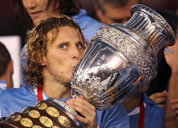 Forlan scores two as Uruguay win Copa America Forlan scores two as Uruguay win Copa America