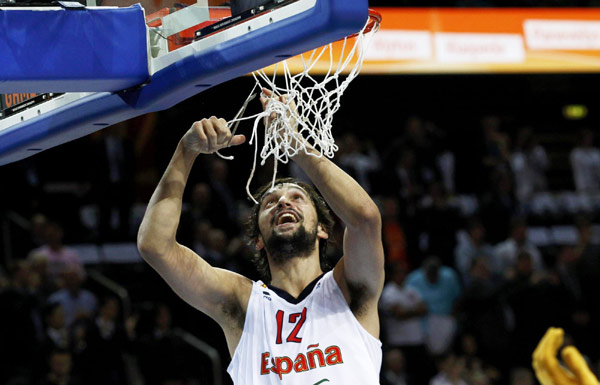Spain retain European basketball title Spain retain European basketball title