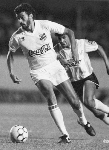 Former Brazil captain Socrates died on Sunday aged 57 from an intestinal infection, a spokesperson for the Albert Einstein Hospital announced. Brazilian legend Socrates dies