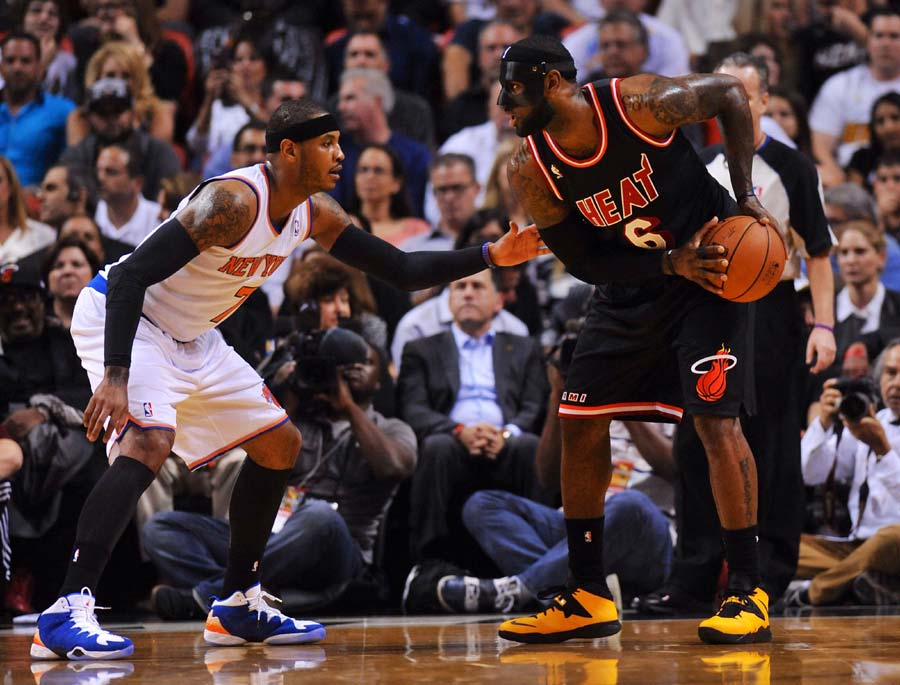 James scores 31 in a mask to lead Heat over Knicks