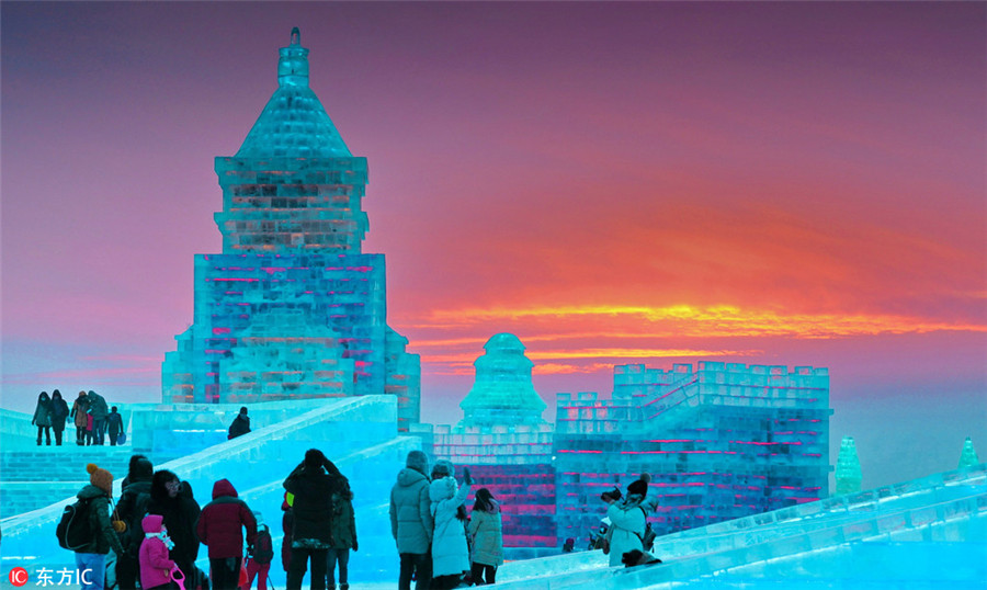 Ice sculptures light up Harbin