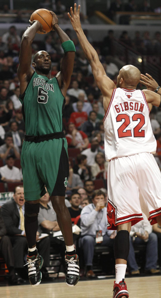 NBA：公牛血戰(zhàn)過關(guān) 綠衫軍客場(chǎng)失利排名第四