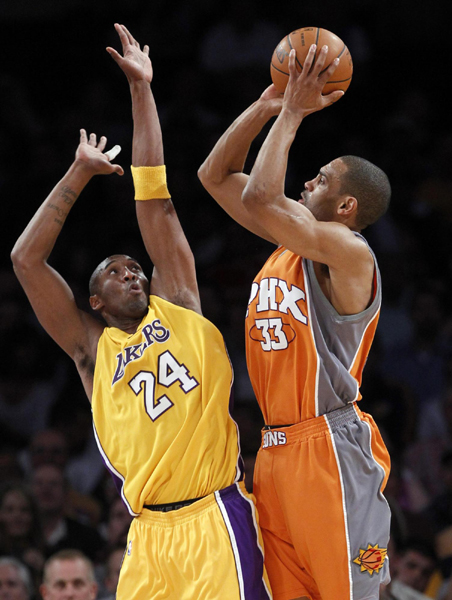 NBA：科比創(chuàng)季后賽新高 湖人再擒太陽(yáng)