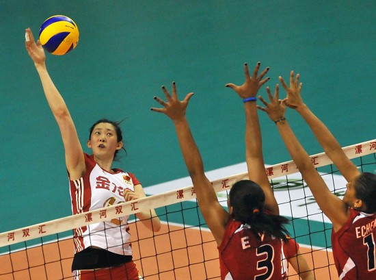女排精英賽：中國(guó)女排1:3不敵多米尼加
