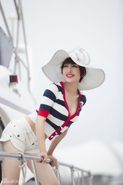 孔令輝女友馬蘇拍豪華游輪寫(xiě)真