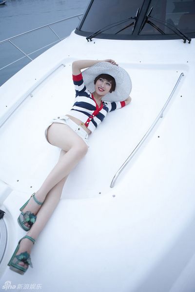 孔令輝女友馬蘇拍豪華游輪寫(xiě)真