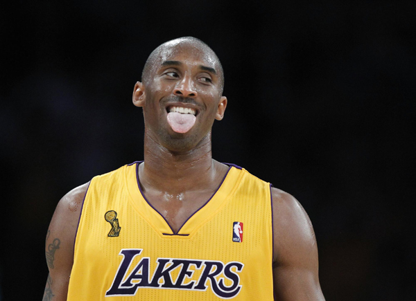 NBA：姚明復(fù)出首戰(zhàn)9分6犯離場 火箭揭幕戰(zhàn)遭湖人翻盤