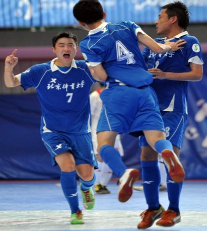 特步大五聯(lián)賽半決賽即將開戰(zhàn) 4支高水平隊(duì)爭(zhēng)奪總決賽入場(chǎng)券