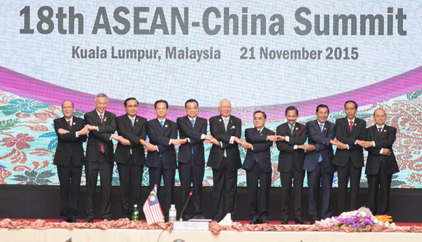 Chinese premier attends 18th ASEAN-China summit in Malaysia