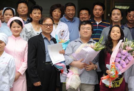 1st mainland flu patient leaves hospital