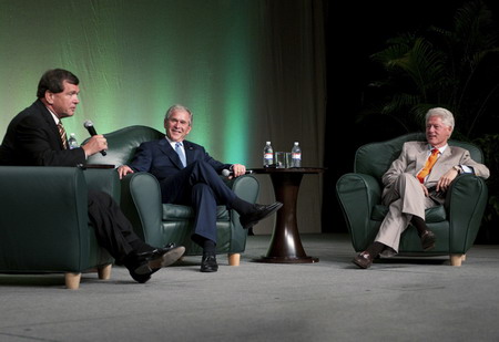 Bush, Clinton appear on stage together