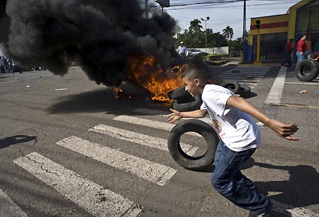 Honduran army ousts president ahead of vote